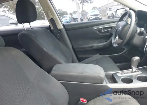 2015 Nissan Altima 2.5 S z USA, uszkodzony, nr VIN 1N4AL3AP5FC164317